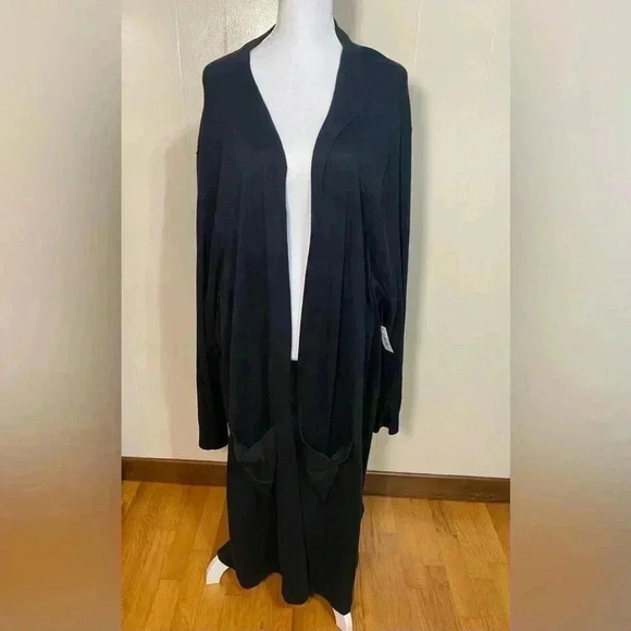 Amazon Essentials Black Plus Sized Open Front Long Cardigan w/ Pockets, Size 6X. - Picture 3 of 14
